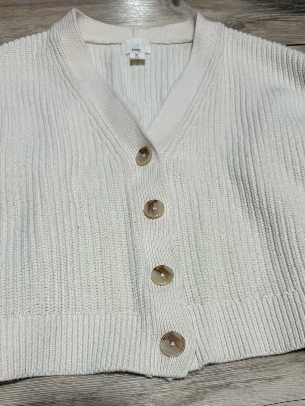 H&M Cream Ribbed V-Neck Button Cardigan - Picture 4 of 5
